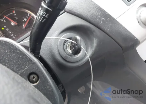 2005 Toyota Camry z USA, uszkodzony, nr VIN 4TICA38P25U060841